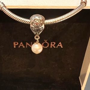 Pandora Pink Pearl bloom dangle charm